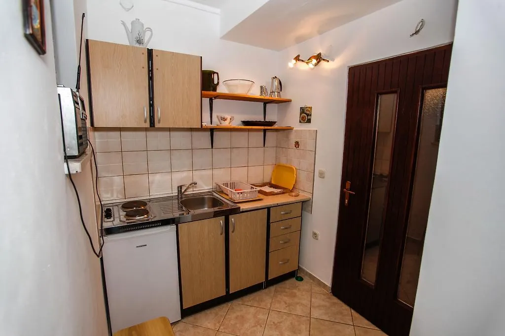 Apartment Rakic Pomer