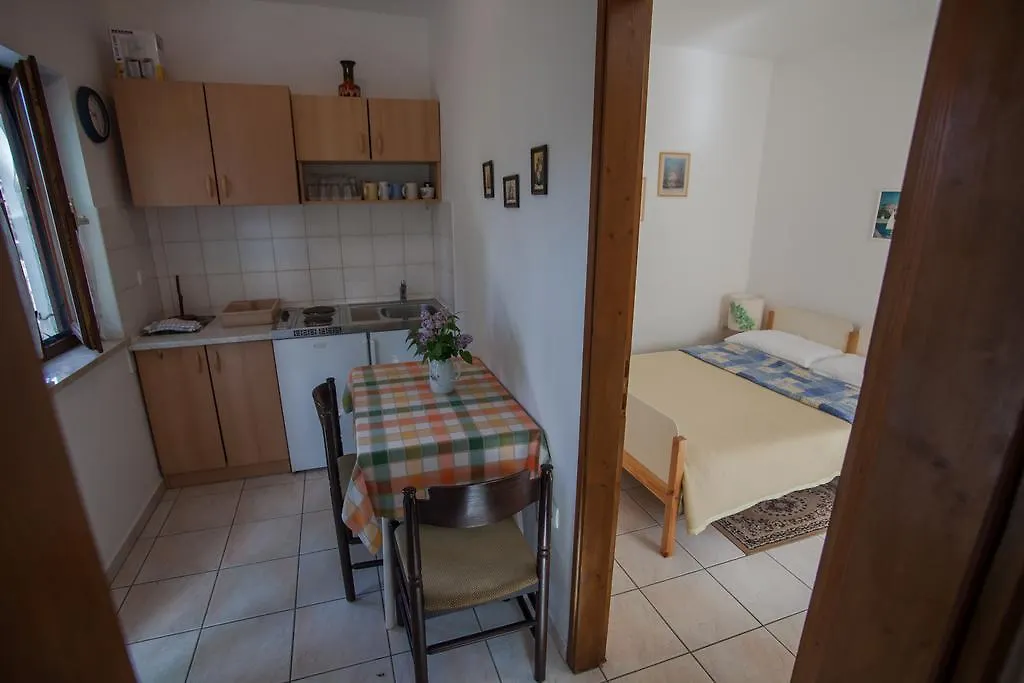 Apartment Rakic Pomer Kroatien
